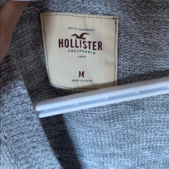 GENTLY USED Hollister Cardigan - Picture 2 of 2